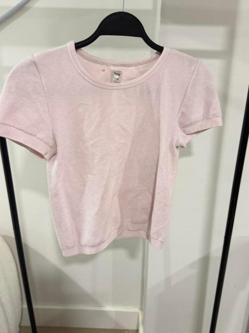 Aritzia Women's Pink T-shirt Size M